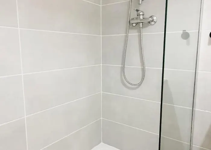 Renove - Wifi - 3 Min Gare - 15min Plages - Centre Apartment